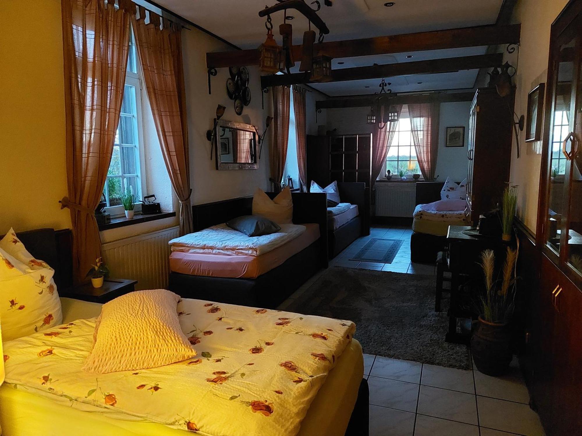 Ferienwohnung Villa Del Viola Leonardo Apartment Heinsberg  Bagian luar foto